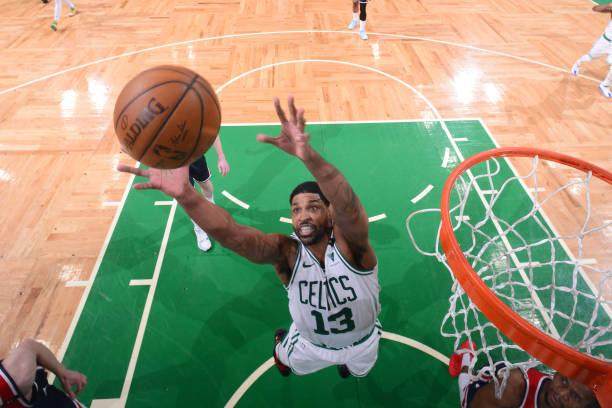 开云登录入口地址-季后赛TT或完成变身 罗威伤退他将承担更大责任